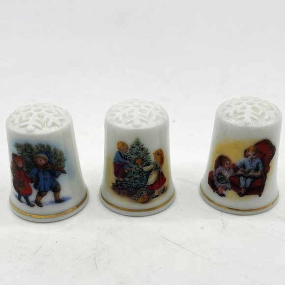 Vtg Avon Thimbles Christmas Themed Ceramic Porcelain Sewing 1980s Collectibles - Picture 1 of 6